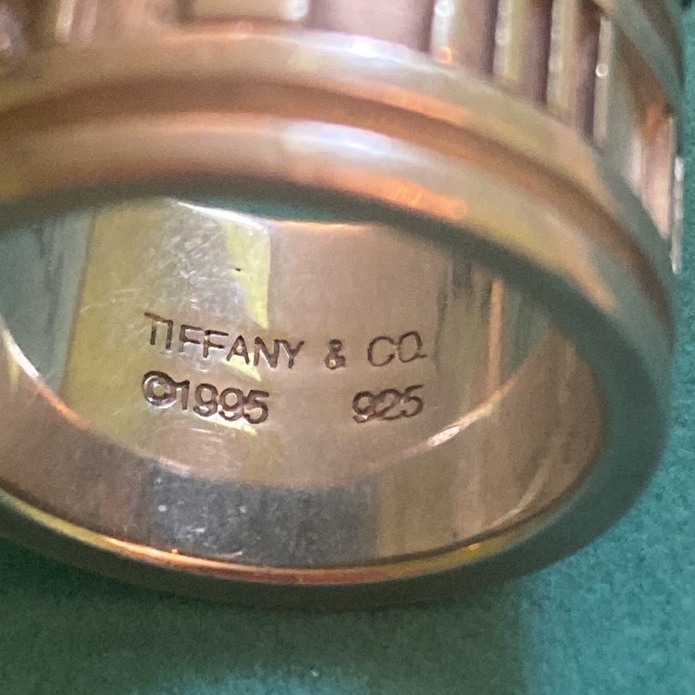 Tiffany & Co. Atlas Ring Size 5 - Picture 4 of 4